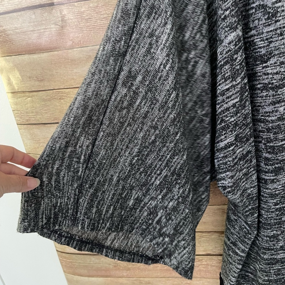 French Laundry Women’s Black And Gray Fringe Cardigan Sweater Plus Size: 1X - Picture 4 of 10